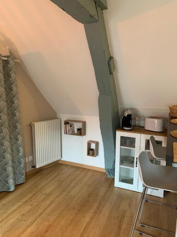 Charmant Appartement Renove Bayeux Bagian luar foto
